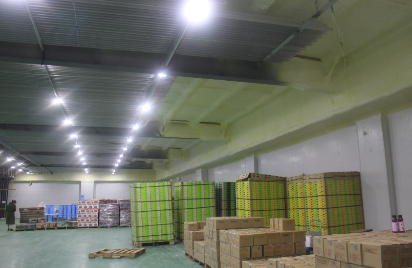 2000噸蘋(píng)果保鮮庫(kù)造價(jià)多少，0-5℃保鮮庫(kù)建造一平價(jià)格